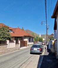 Vindem teren in suprafata de 802 mp + casa cu anexe în Baia Mare, C. Vechi, zona Turnul lui Ștefan