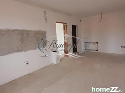 Apartament semifinsat