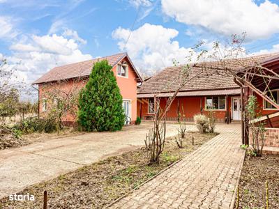 Casa in exclusivitate comuna PAULIS, teren de 2000 mp