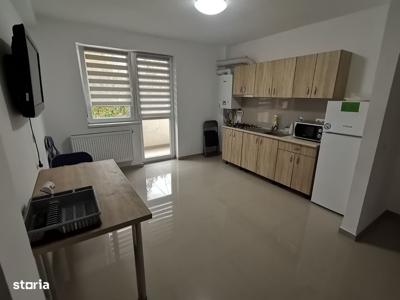 INCHIRIEZ apartament 2 camere decomandat,renovat,zona Calea Cisnadiei