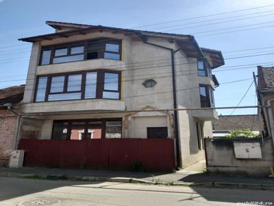 inchiriez casă in Lugoj 195 m2 - particular