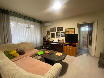 Vanzare Apartament 3 camere, etaj 2, bloc izolat, 55 mp utili (7584)
