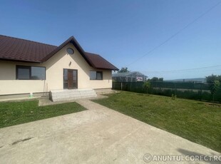 Aroneanu - Casa cu 3 camere - Teren 641mp