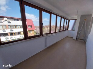 Apartament cu 4 camere, 77 mp, etaj intermediar, Burdujeni