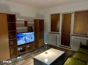 Apartament 3 camere semidecomandat, Calea București- Nanterre