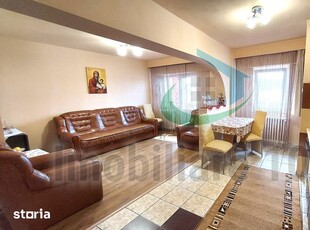 Apartament 3 camere, V. Alecsandri, etaj superior, zona Shopping Park