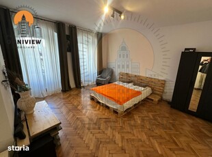 Apartament cu 2 camere de vânzare cu terasa si beci în Centrul Istoric