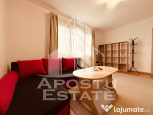 Apartament cu 3 camere, centrala proprie, zona Circumvala...