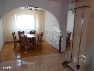 Apartament decomandat in Plopilor