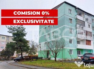 Apartament de vanzare 53 mp 3 camere etaj 3 zona Stejarului