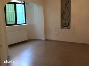 Apartament in vila-SPATIU COMERCIAL 3 CAMERE