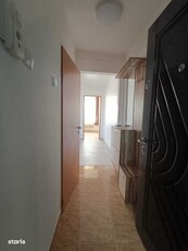 Apartament la cheie cu 3 camere plus terasa 12 mp, etaj intermediar!