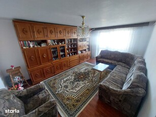 De inchiriat apartament P+E la casă situat în Sanicolau Mic Arad