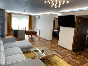 De vanzare Apartament 3 camere, zona Ultracentrala bloc nou