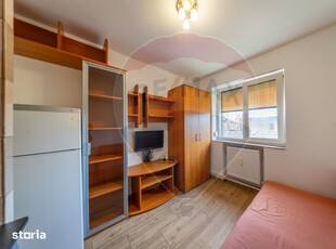 Proprietar vand apartament 2 camere decomandat lipovei