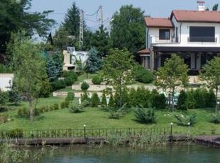 SNAGOV | VILA DE LUX CU 90M DESCHIDERE LA LAC | POZITIE EXCEPTIONALA