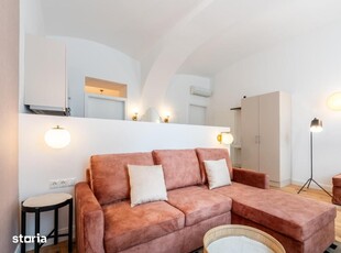 Vand apartament cu 4 camere