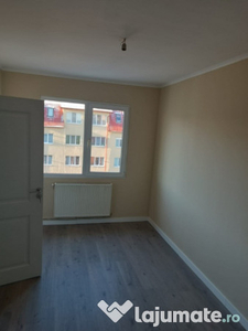 Apartament 2 camere Gemenii renovat lux,nemobilat,300 Euro