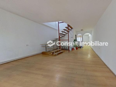 Apartament 3 camere | Centru