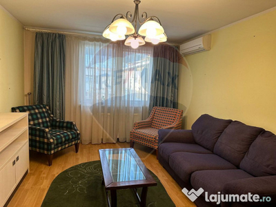 Apartament cu 3 camere de vânzare în zona Central