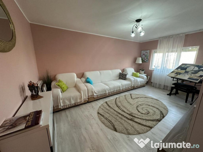 Apartament cu 3 camere decomandate in zona Inel I