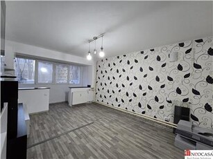 APARTAMENT 2 CAMERE PARTER IN ZONA CU VAD