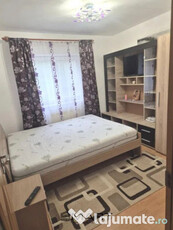 Apartament 3 camere decomandate zona Vasile Aaron