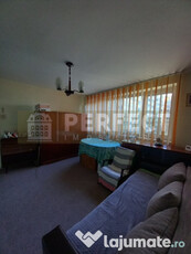 Apartament 3 camere, et 4/8, Bd.Republicii - Mega Image - 65000 euro