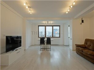 Apartament tip Penthouse | 3 camere | Loc Parcare vis a vis | DOROBANTI