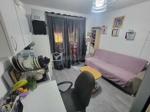 Investitie! Apartament cu 1 camera si terasa, zona Plopilor