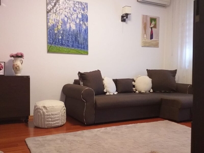 Apartament 2 camere Ghencea va propunem spre vanzare un apartament spatios