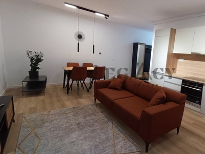 Apartament 3 camere modern-prima închiriere