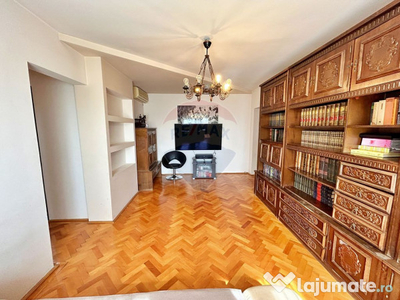 Apartament cu 4 camere de vânzare în zona Aurel Vlaicu