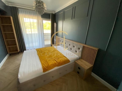 Apartament lux 3 camere, 2 bai si parcare in Tatarasi