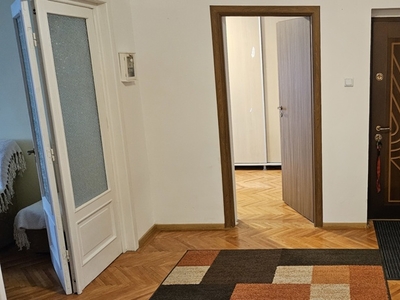 Inchiriez apartament cu 4 camere decomandat in Deva, Kogalniceanu (Pacii), suprafata utila 96 mp