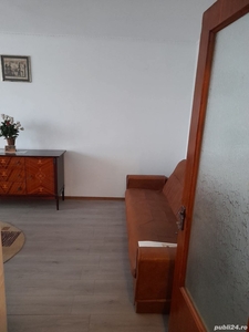 Ofer spre închiriere apartament cu 3 camere Ritmului