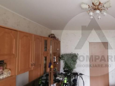 Vand apartament 2 camere Metalurgie