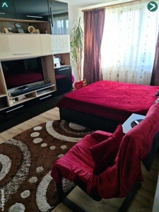 Vand apartament 2 camere Trapezului