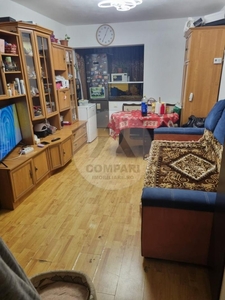 Vand apartament 2 camere Vitan