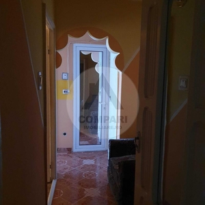 Vand apartament 3 camere P-ta Sfintii Voievozi