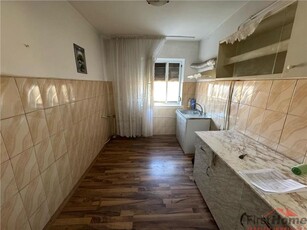 Apartament 2 camere, 48mp, Piata Sud , etaj 4 cu acoperis, liber