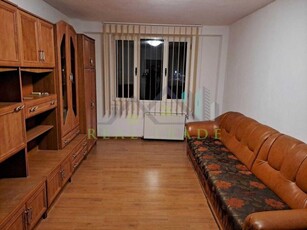 Apartament 2 camere etaj intermediar zona Noua