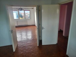 Apartament 3 camereetaj3/4, Zona GariiPiata Dacia, Brasov