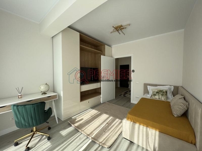 Apartament 3 camere etaj intermediar Metrou Berceni