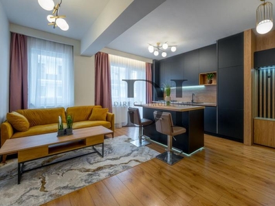 Vanzare apartament 3 camere/ Modern/ Terasa/ Garaj/ Nou/ Mobilat