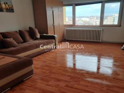 Apartament de vanzare cu 3 camere, Centru