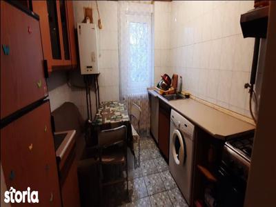 Apartament cu 2 cam SemiDecomandat , 52 mp situat in Podu Ros