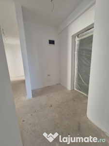 Apartament 3 Camere Bloc Nou