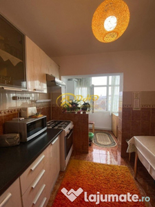 Apartament 3 camere decomandat Alexandru Cel Bun