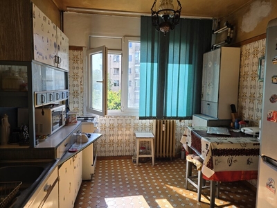 Apartament 3 camere Dristor, chiar la metrou pe Dristorului